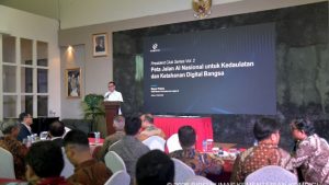 Siapkan Lompatan Industri AI, Wamen Nezar Patria Ungkap Strategi Masuk Rantai Pasok Global